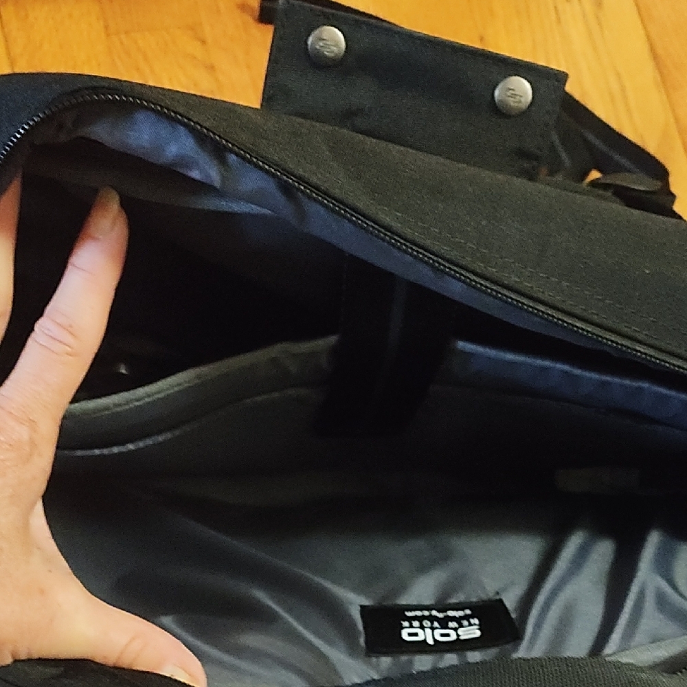 Black Hybrid Briefcase - Picture 4 of 7